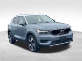 Used 2020 Volvo XC40 T5 Momentum image 3