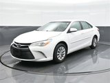 Used 2017 Toyota Camry LE image 3