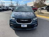 New 2025 Chrysler Pacifica Select image 3