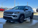 Used 2023 Jeep Compass Limited image 3