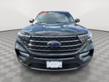 Used 2022 Ford Explorer XLT w/ Equipment Group 202A image 2