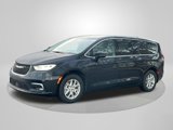 New 2025 Chrysler Pacifica Select image 2