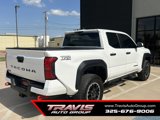 Used 2025 Toyota Tacoma TRD Off-Road image 2