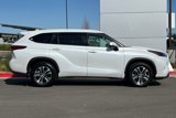 Used 2022 Toyota Highlander XLE image 3