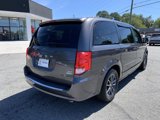 Used 2017 Dodge Grand Caravan SXT image 3