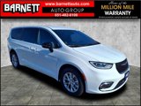New 2025 Chrysler Pacifica Select image 4