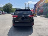 Used 2019 Toyota Highlander SE image 4