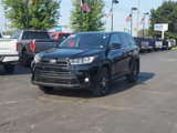Used 2018 Toyota Highlander SE image 2