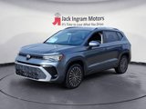Used 2025 Volkswagen Taos SE w/ Panoramic Sunroof Package image 1