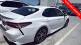 Used 2018 Toyota Camry SE image 2