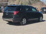 Used 2017 Ford Explorer XLT image 4