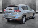 Used 2018 Nissan Rogue SV image 5
