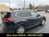 Used 2018 Nissan Rogue SV w/ Sun & Sound Touring Package image 5