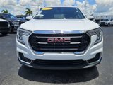 Used 2023 GMC Terrain SLE w/ Driver Convenience Package image 2
