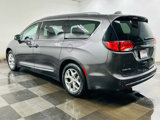 Used 2017 Chrysler Pacifica Limited w/ UConnect Theater Package image 4