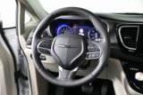 Used 2023 Chrysler Pacifica Touring-L image 3