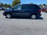 Used 2004 Chrysler Town & Country image 2