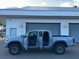 Used 2018 Toyota Tacoma TRD Off-Road image 3