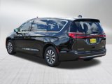 New 2025 Chrysler Pacifica Select image 5