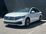 Used 2024 Volkswagen Jetta SE w/ Panoramic Sunroof Package image 2