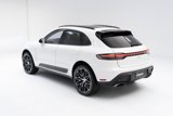 Certified 2022 Porsche Macan image 3