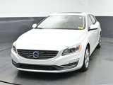 Used 2017 Volvo V60 T5 Platinum w/ Climate Package image 3