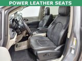 Used 2020 Chrysler Pacifica Limited image 3