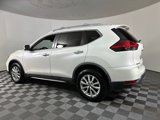Used 2017 Nissan Rogue SV w/ SV Premium Package image 2