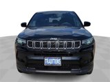 Used 2024 Jeep Compass Sport image 3