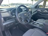 Used 2020 Chevrolet Traverse LT image 2
