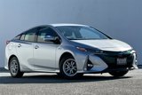 Used 2017 Toyota Prius Prime Advanced image 2