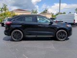 Used 2023 Ford Edge SE w/ Black Appearance Package image 3