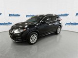 Used 2018 Nissan Rogue SV image 4