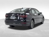 Used 2021 Volkswagen Jetta SE w/ SE Cold Weather Package image 4