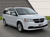 Used 2016 Dodge Grand Caravan SXT image 2