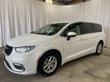 Used 2023 Chrysler Pacifica Touring-L image 3