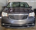 Used 2016 Chrysler Town & Country Touring image 2