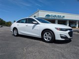 Used 2024 Chevrolet Malibu LS w/ Driver Confidence Package image 2