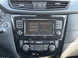Used 2019 Nissan Rogue SV image 2