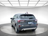 Used 2021 Ford Escape SE image 3