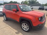 Used 2019 Jeep Renegade Latitude w/ Cold Weather Group image 4