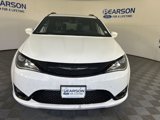 Used 2019 Chrysler Pacifica Touring-L w/ S Appearance Package image 2