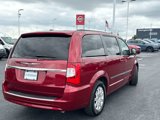 Used 2013 Chrysler Town & Country Touring image 3