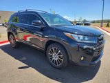 Used 2017 Toyota Highlander SE image 2
