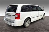 Used 2016 Chrysler Town & Country Touring image 4