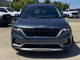 Used 2022 Kia Carnival EX image 2