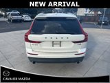Used 2018 Volvo XC60 T6 Momentum w/ Convenience Package image 3
