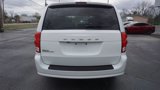 Used 2017 Dodge Grand Caravan SE image 6