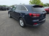 Used 2019 Kia Sorento LX image 3