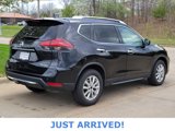 Used 2019 Nissan Rogue SV image 3